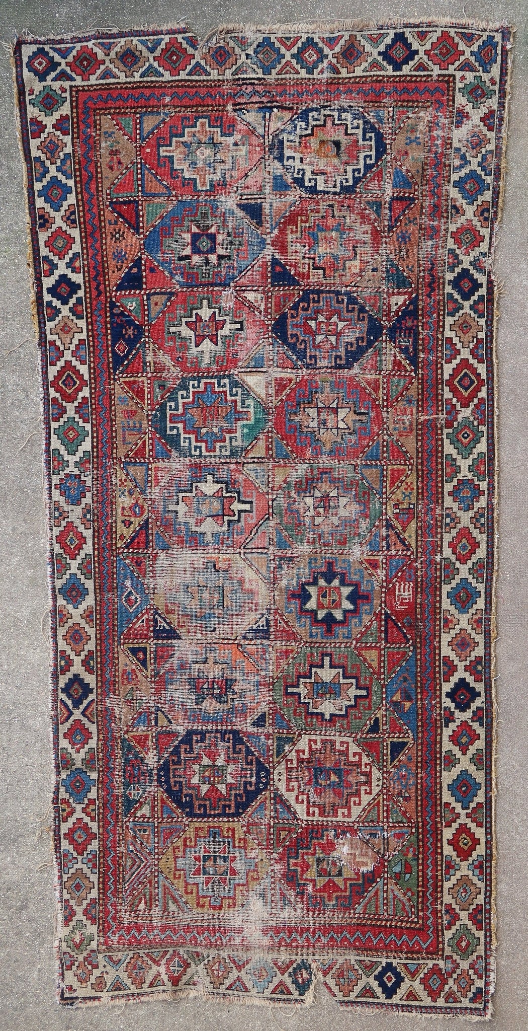 Caucasian rug Moghan 